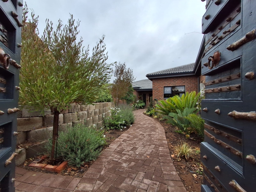 3 Bedroom Property for Sale in Stilbaai Wes Western Cape